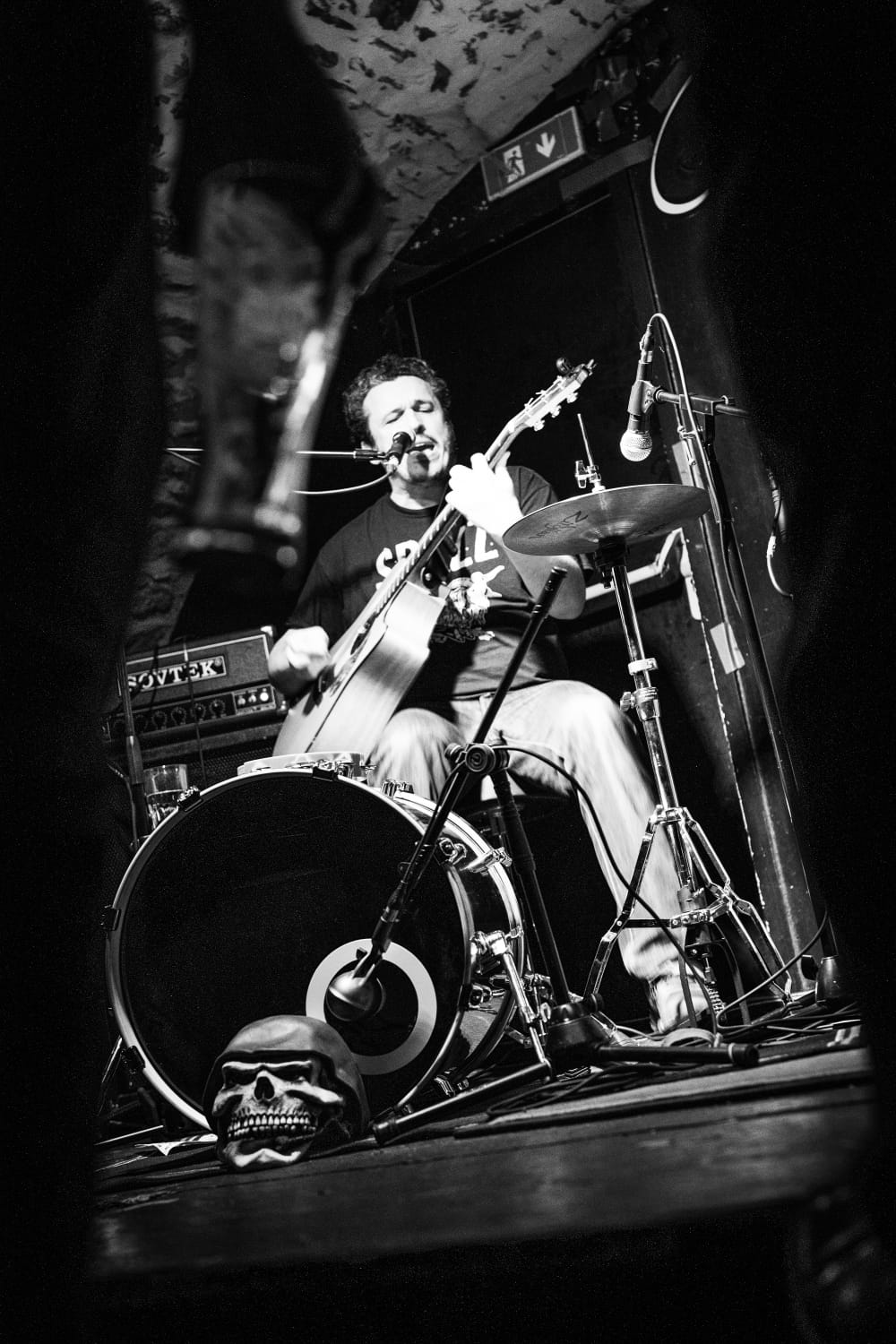 Riff Like Shit en concert, one man band